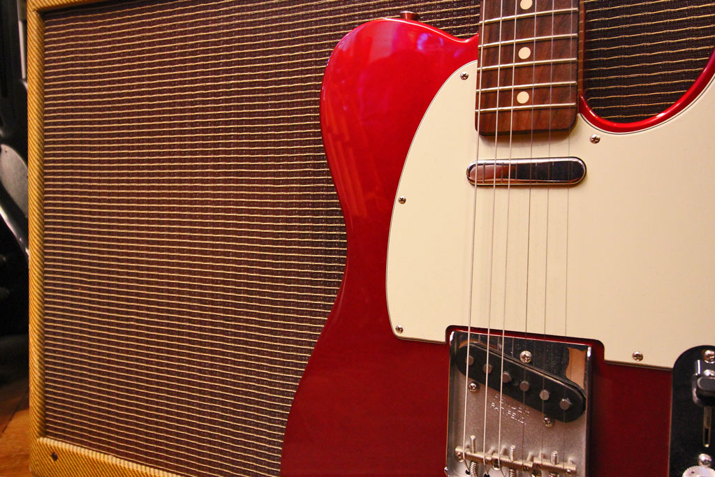 Closeup Fender Telecaster Body mit der typischen Pickup-Konfiguration mit dem Lipstick am Hals ©Legendary-Guitars.com