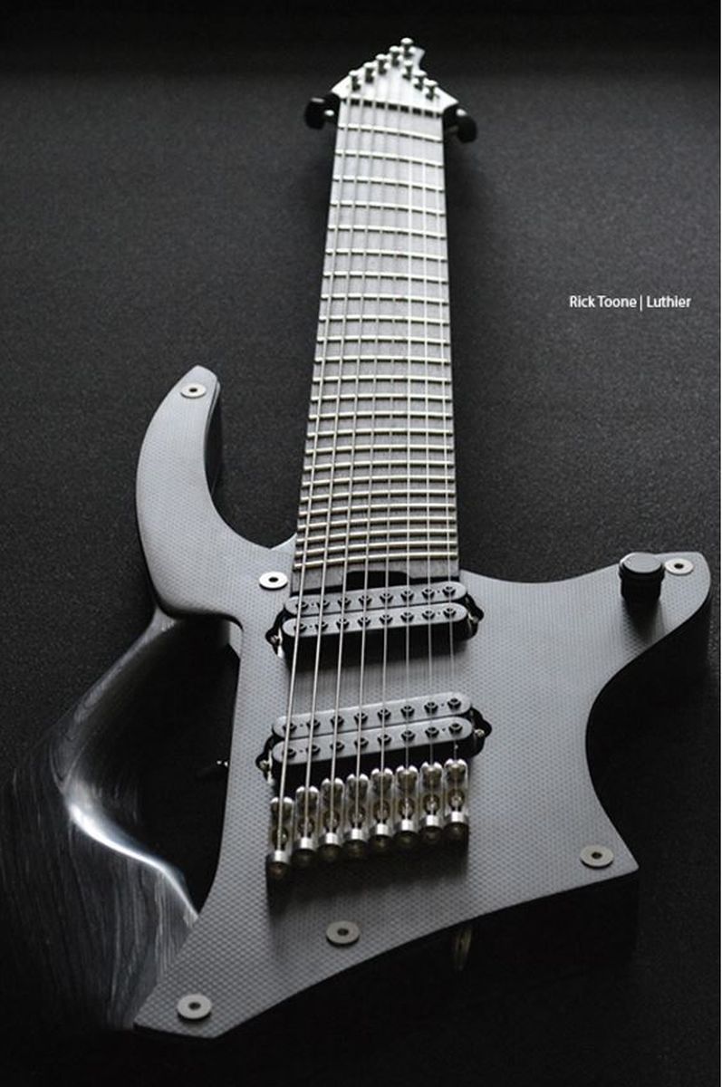 Rick Toones Ultimate Shred Machine Multiscale-Gitarre